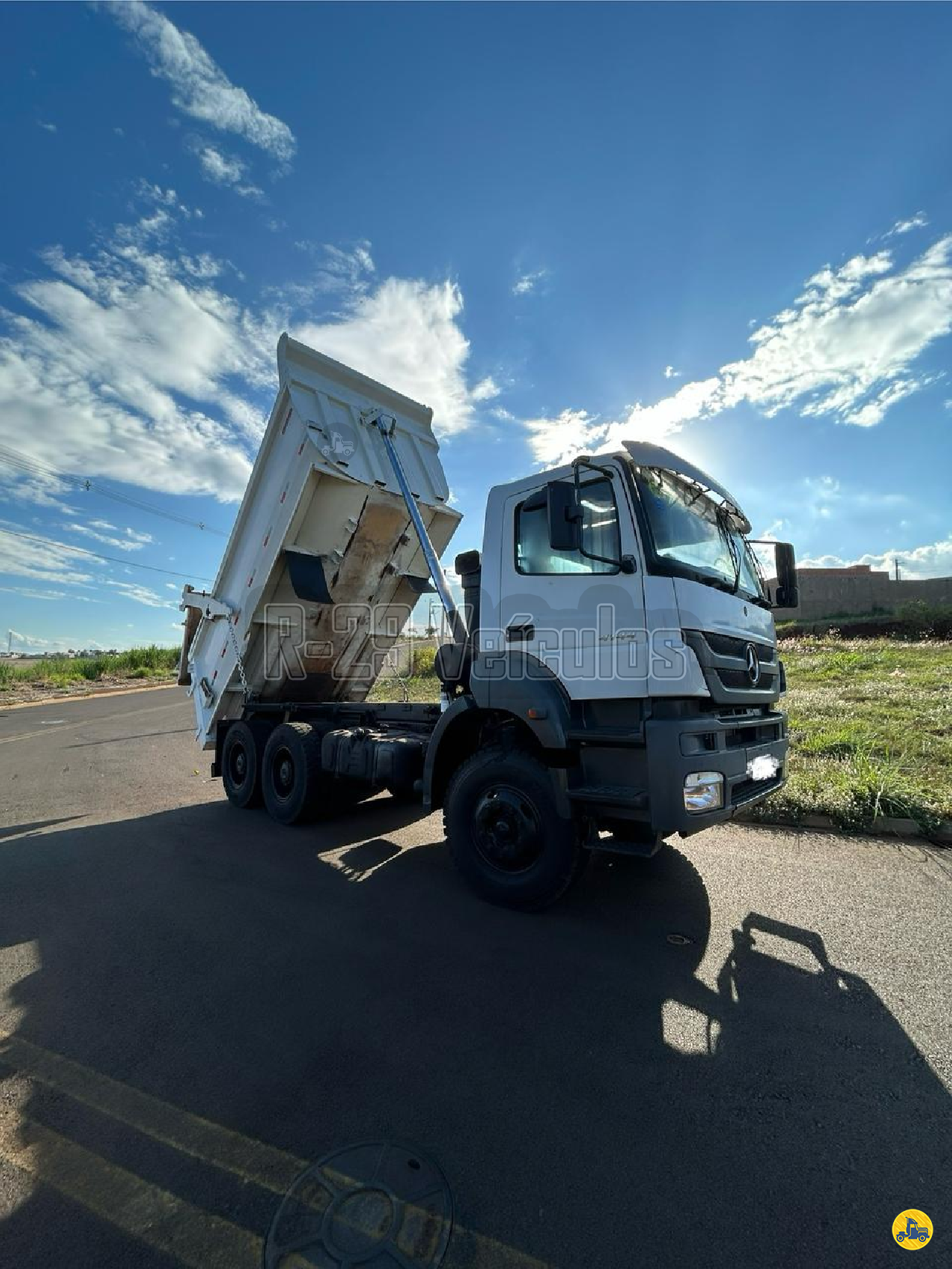 CAMINHAO MERCEDES-BENZ MB 4144 Caçamba Basculante Truck 6x4 R29 Caminhões IRACEMAPOLIS SÃO PAULO SP